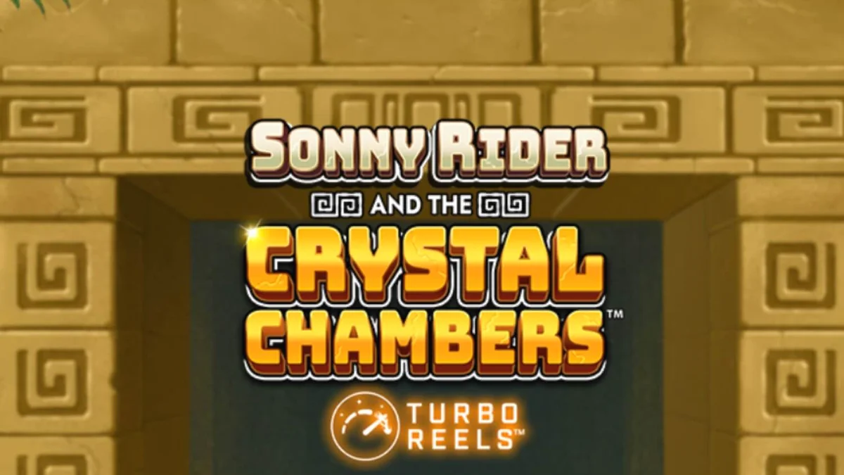 Explorador Sonny Rider em frente a um templo asteca misterioso em Sonny Rider & The Crystal Chambers